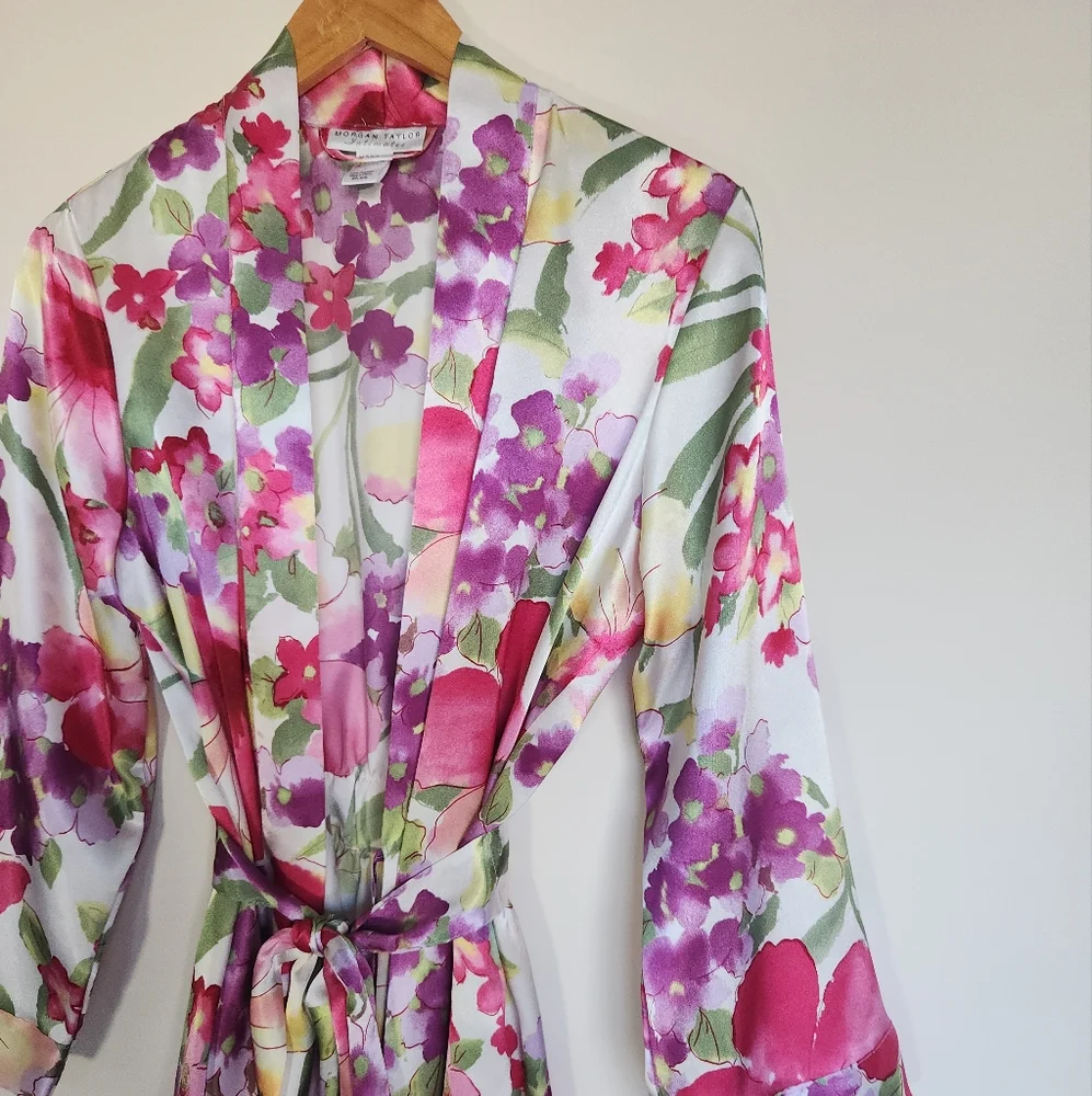 Morgan Taylor Floral Robe